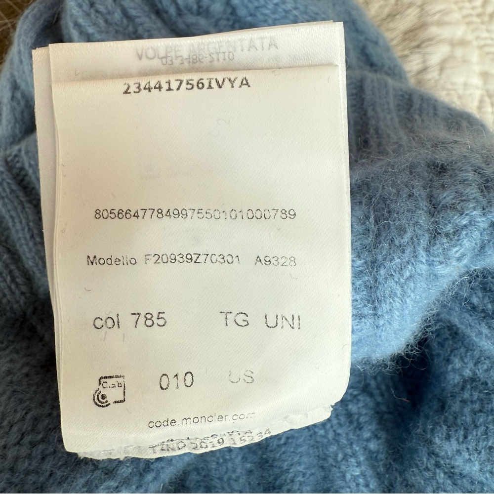 Moncler Wool Beanie Genuine Silver Fox Fur Pom Periwinkle Blue Logo Hat - Picture 5 of 7